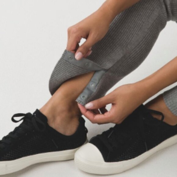 Lululemon Find Your Mantra Pant in Heathered Grey sz 6 - Picture 4 of 8